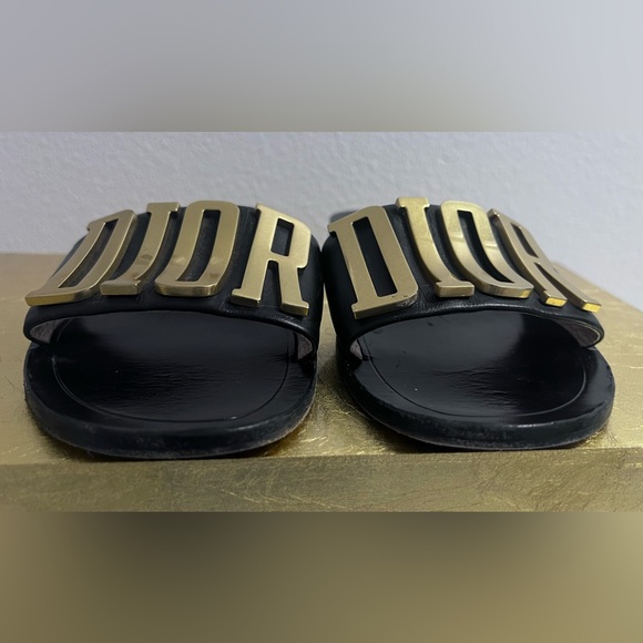 DIOR. Revolution slide - Picture 8 of 8